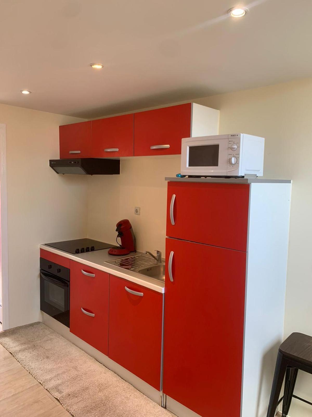 Studio Meuble Dans Une Maison Limay Exterior foto